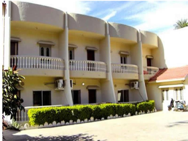 Hotel Savera Palace Ābu Eksteriør billede